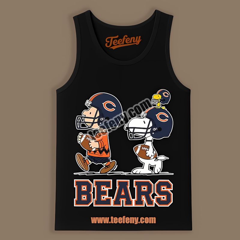 Chicago Bears Charlie Brown Snoopy Play Together Classic Tanktop Chicago Bears Charlie Brown Snoopy Play Together Classic Tanktop