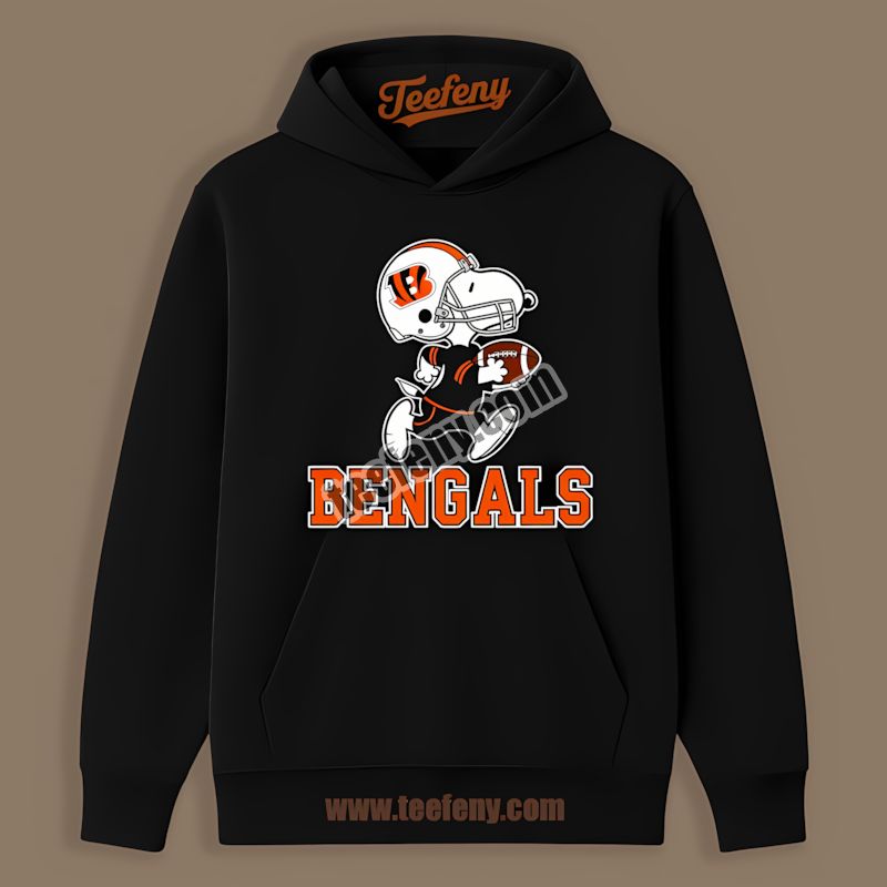 Cincinnati Bengals Snoopy Running Football Cotton Hoodie Cincinnati Bengals Snoopy Running Football Cotton Hoodie