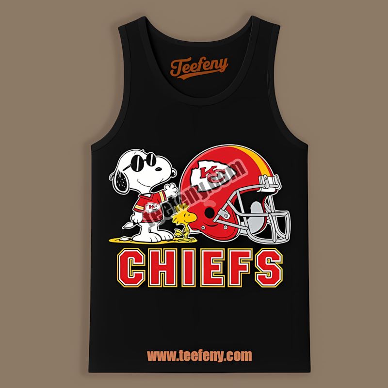 Kansas City Chiefs Helmet Vs Snoopy And Woodstock Color Tanktop Kansas City Chiefs Helmet Vs Snoopy And Woodstock Color Tanktop