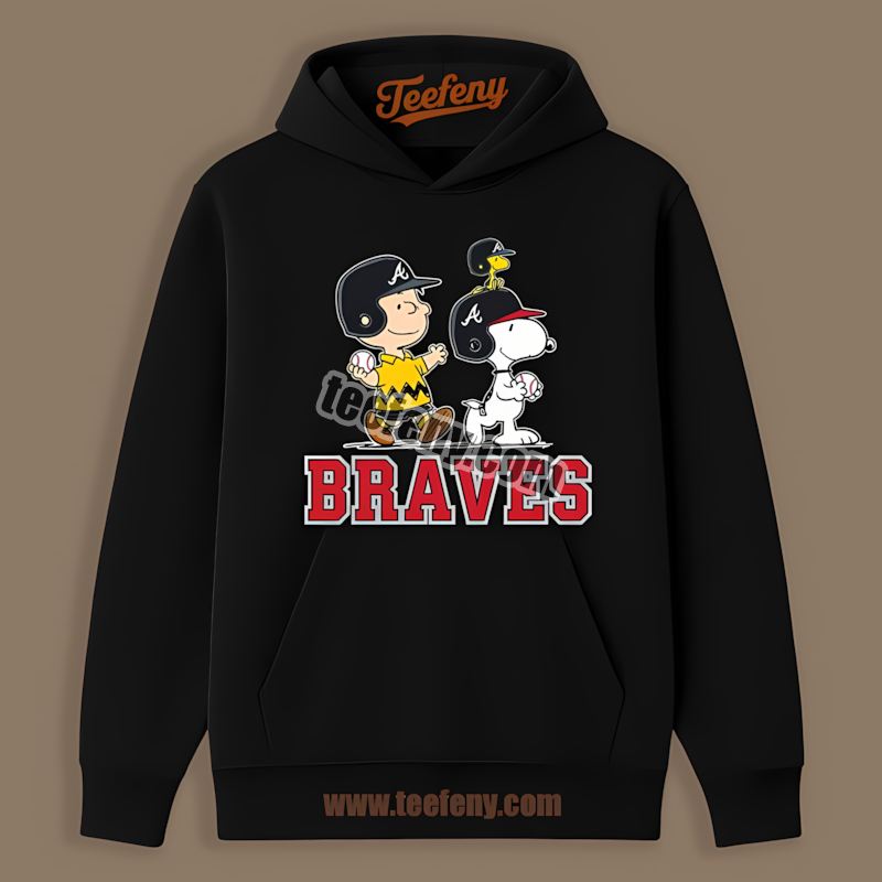 Charlie Brown And Snoopy Atlanta Braves Play Together Hoodie Charlie Brown And Snoopy Atlanta Braves Play Together Hoodie