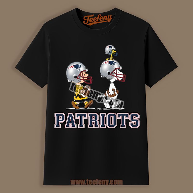 Charlie Brown Snoopy Play Together New England Patriots Cotton Shirt