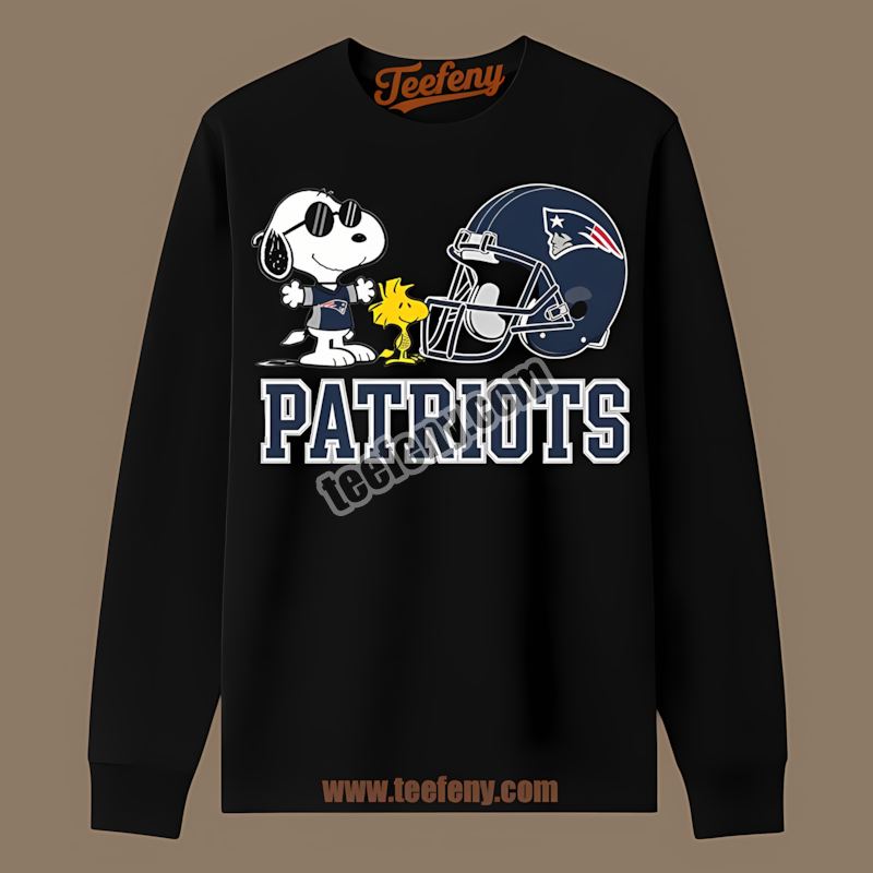Helmet Vs Snoopy Woodstock New England Patriots Trendy Long Sleeve Helmet Vs Snoopy Woodstock New England Patriots Trendy Long Sleeve
