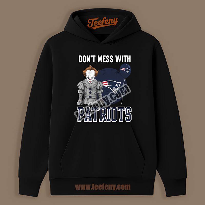 New England Patriots Pennywise Halloween Retro Hoodie New England Patriots Pennywise Halloween Retro Hoodie
