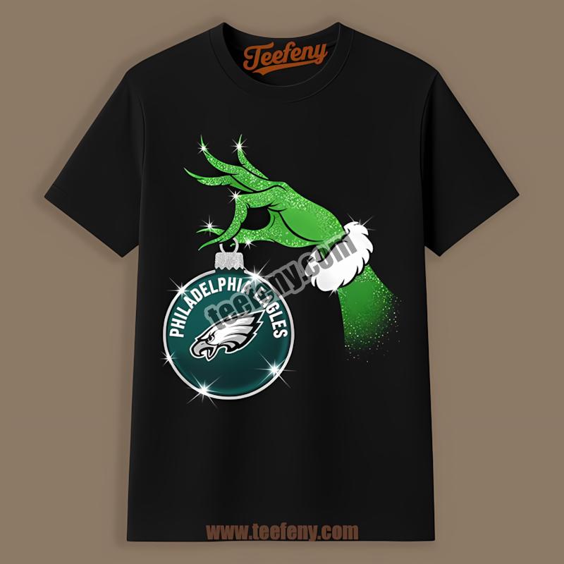 Philadelphia Eagles Ornament Held By Grinch Vintage Style Shirt