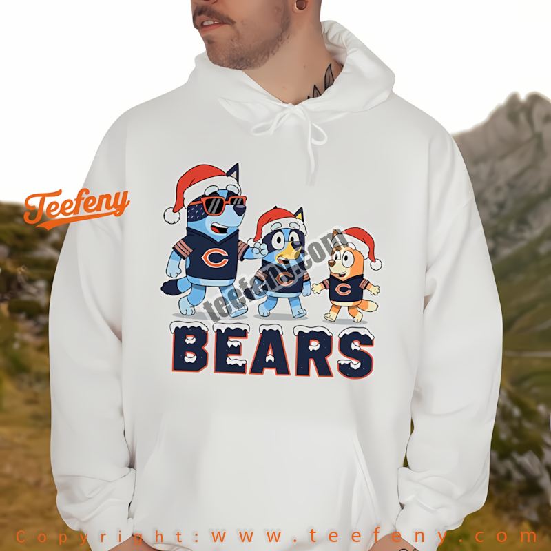 Chicago Bears Bluey Family Santa Hat Christmas Parade Hoodie Holiday Chicago Bears Bluey Family Santa Hat Christmas Parade Hoodie Holiday